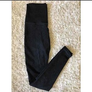 *SOLD* Lululemon hi rise full length wunder unders